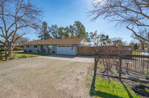 3525 Elorduy Ln, Elverta, CA 95626-9303