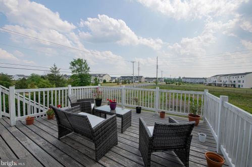 101 Tulip Ln, Gilbertsville PA  19525-8121 exterior