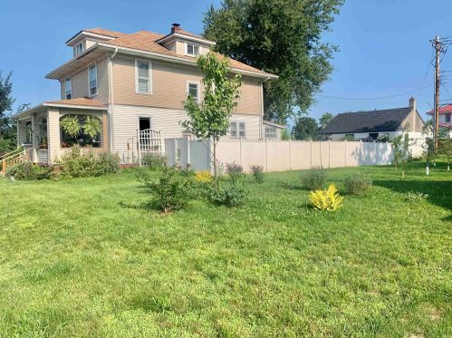 116 Broadway St, Mishawaka, IN 46545-6135