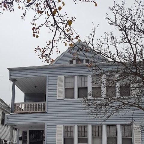 1866 Mannering Rd, Cleveland, OH 44112-1571