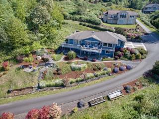 3198 Tracyton Beach Rd, Bremerton, WA 98310-2034