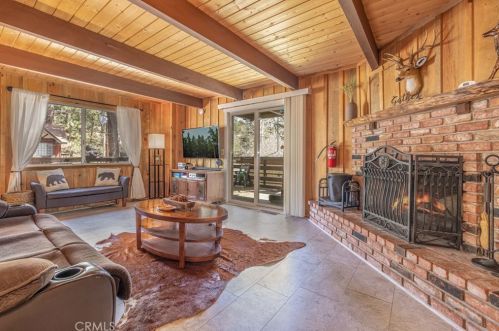 437 Gold Mtn Dr, Big Bear City CA  exterior