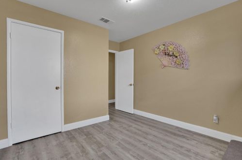 2213 Vicki Dr, Modesto CA  95350-3468 exterior