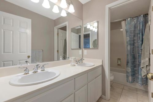 750 Joshua Dr, Hollister CA  95023-5671 exterior