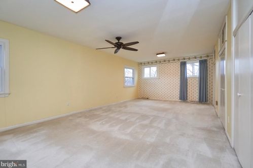 7317 Pinewood St, Falls Church VA  22046-2725 exterior