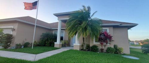 1417 Devera Ave, Fort Pierce, FL 34953-7071