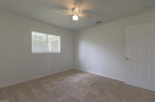 2822 10 Ter, Cape Coral FL  33993-5702 exterior