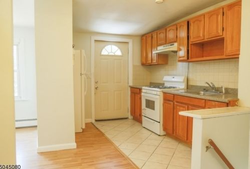 16 Dod Pl, Industrial Hillside, NJ 07205-2309