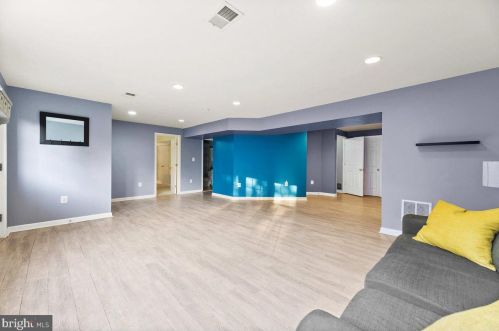 10056 Naughton Ct, Bristow VA  20136-3068 exterior