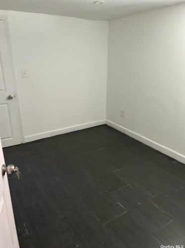 8830 172nd St, Jamaica, NY 11432-4652