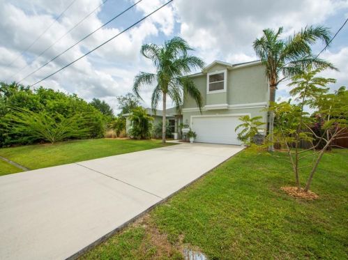 5950 Wolverine Rd, Fort Pierce, FL 34986-3651
