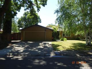 2836 Marmor Ct, Sacramento, CA 95826-3124