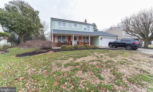 11 Lesley Ln, New Castle, DE 19720-3327
