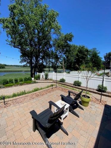 53 Chapin Ave, Tinton Falls, NJ 07701-1415