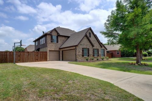 2718 Quail Cove Dr, Lewisville, TX 75077-3185