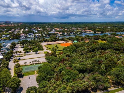 1955 Juno Rd, West Palm Beach, FL 33408-2817