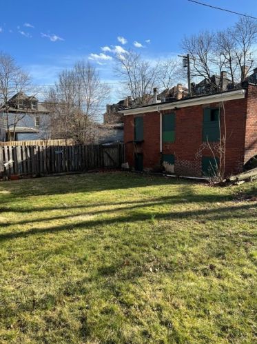 5436 Jackson St, Pittsburgh PA  15206-2013 exterior