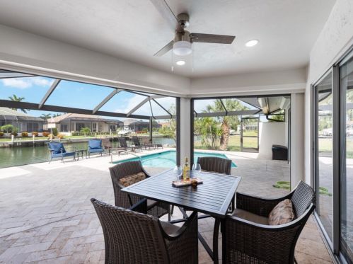 773 Holly Ct, Marco Island FL  34145-1915 exterior