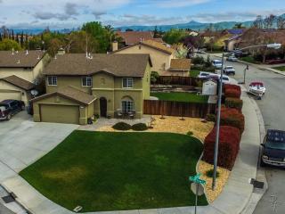2781 Valley View Rd, Hollister, CA 95023-8067