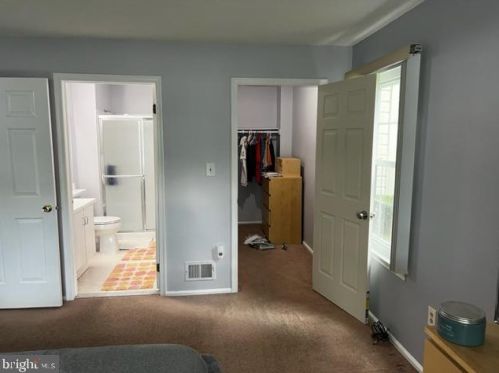 13 Joyner Ct, Trenton NJ 08648-2614 exterior