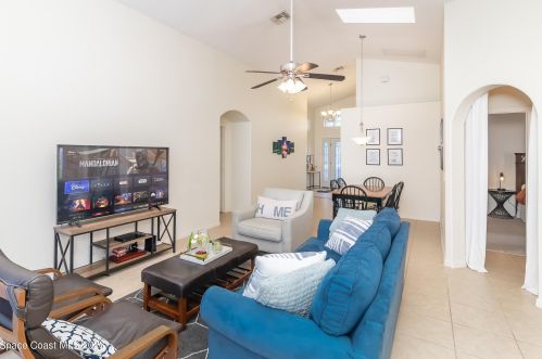 2631 Autumn Creek Cir, Kissimmee FL  34747-2236 exterior