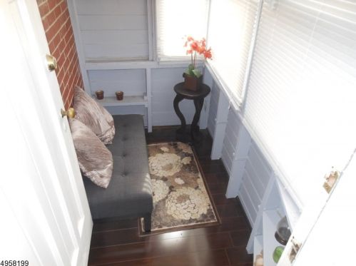 81 Hillcrest Ter, East Orange, NJ 07018-2357