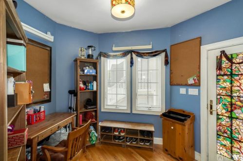 2 Winchester Dr, East Brunswick NJ  08816-3385 exterior