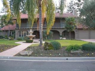 2575 Ellery Ave, Fresno, CA 93711-1726