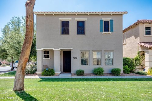 3491 Blue Jay Dr, Gilbert AZ  85297 exterior