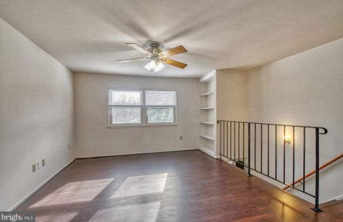 5010 Lynwood Dr, Woodbridge, VA 22193-4339