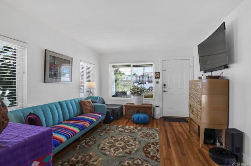 621 Horne St, Oceanside CA  92054-2418 exterior