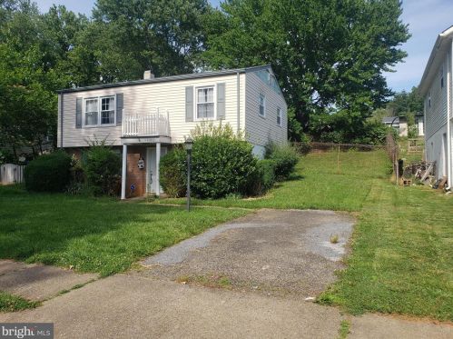 14303 Fullerton Rd, Woodbridge, VA 22193-2113