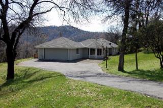 42915 Oak Ln, Oakhurst, CA 93644-9612