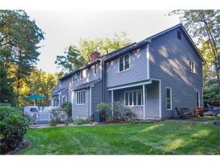 19 Woodhaven Dr, Simsbury, CT 06070-2642