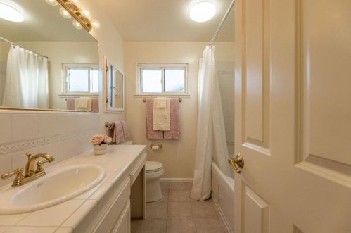 3002 Liberty Ct, Marina CA  93933-3619 exterior