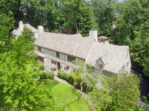 20 Gordon Pl, Verona NJ  07044-2608 exterior