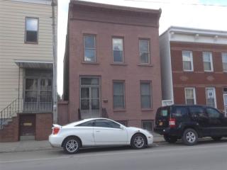 379 4th St, Troy, NY 12180-4920