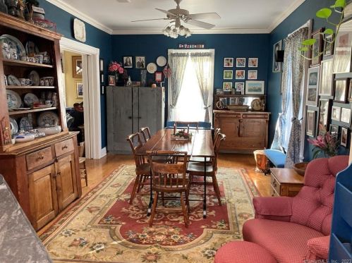 126 East Ave, New Canaan CT  06840-5610 exterior