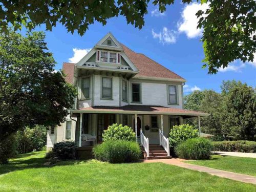 404 Allamakee St, Ludlow, IA 52172-1350
