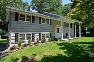 44 Roosevelt Ave, Morganville, NJ 07751-9724