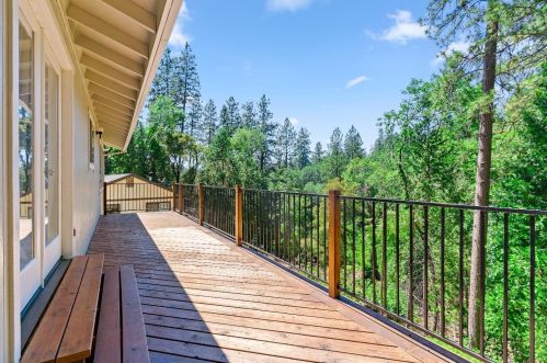 11518 Ball Rd, Grass Valley CA  95949-6709 exterior