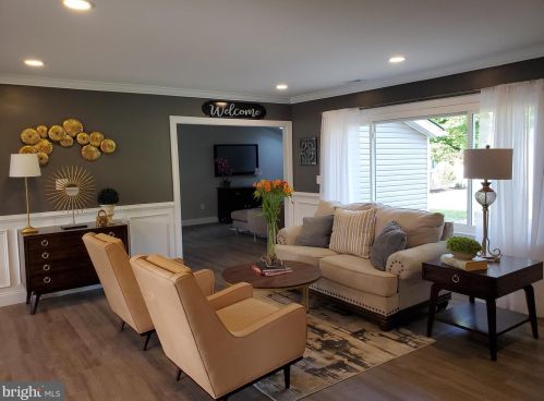 28 Buckingham Dr, Willingboro NJ  08046-1623 exterior