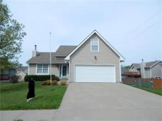 4406 Parkway Dr, Leavenworth KS  66048-5558 exterior