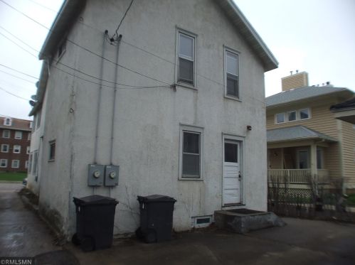 613 26th St, Minneapolis, MN 55404-4401
