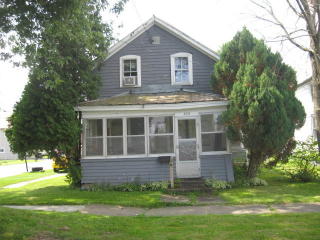 325 Saint Lawrence Ave, Ogdensburg, NY 13669-1137