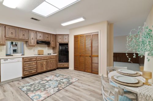 935 Holbrook Cir, Fort Walton Beach FL  32547-6733 exterior
