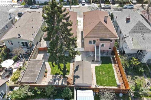 456 Cavour St, Oakland CA  94618-1077 exterior