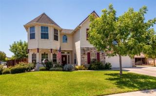 8923 Matus Ave, Fresno, CA 93720-5370