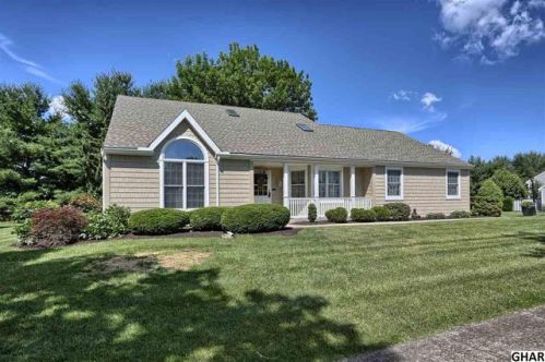 1085 Hillview Ln, Swatara, PA 17033-2227