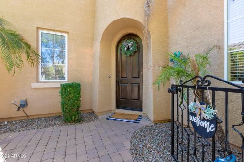 1139 Silver Creek Rd, Gilbert, AZ 85233-4761